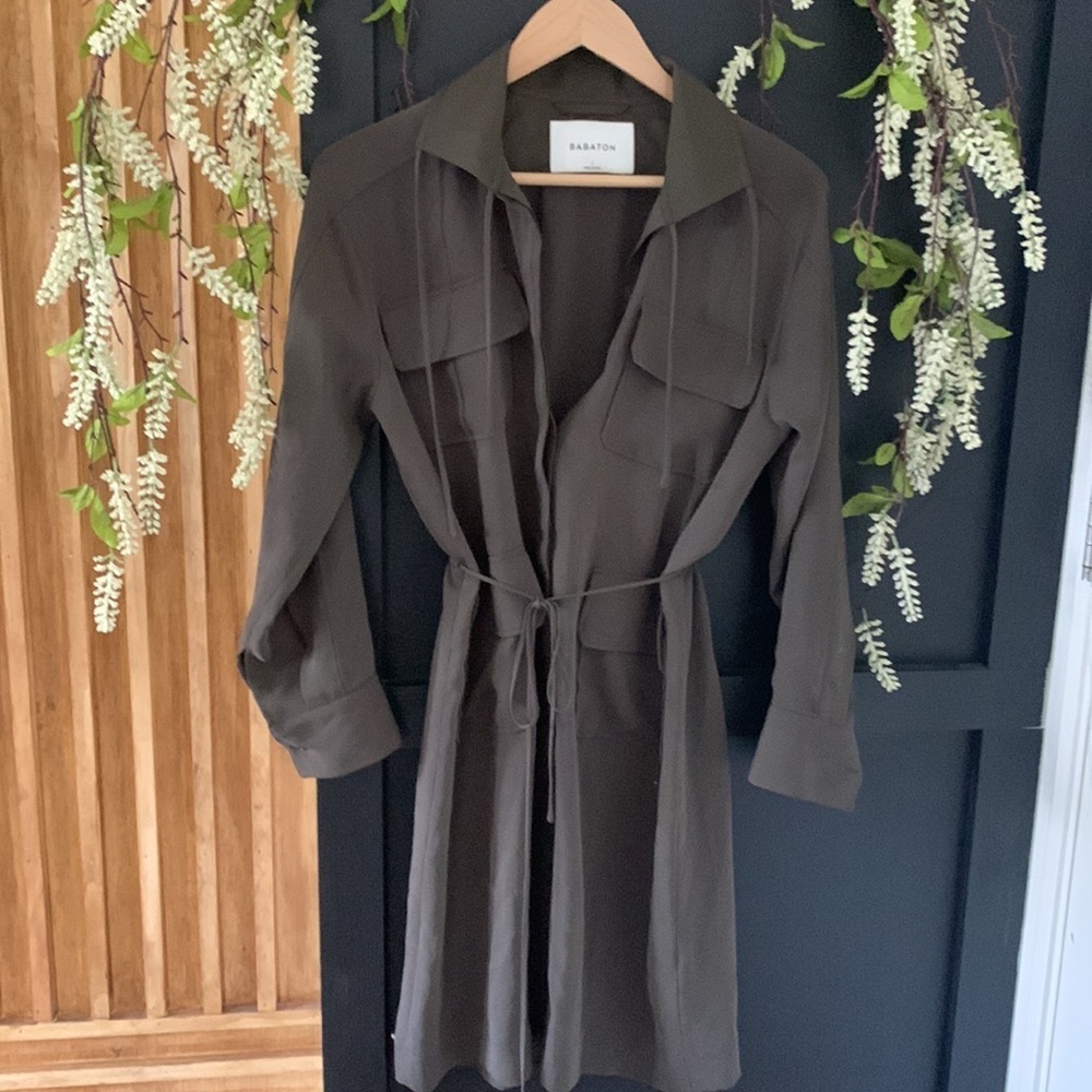 Aritzia X Babaton Howitt Utility Style Relaxed Fit Jacket. Size 1/ Small View 2